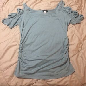 Blouse with 4 twisted arm sleeves